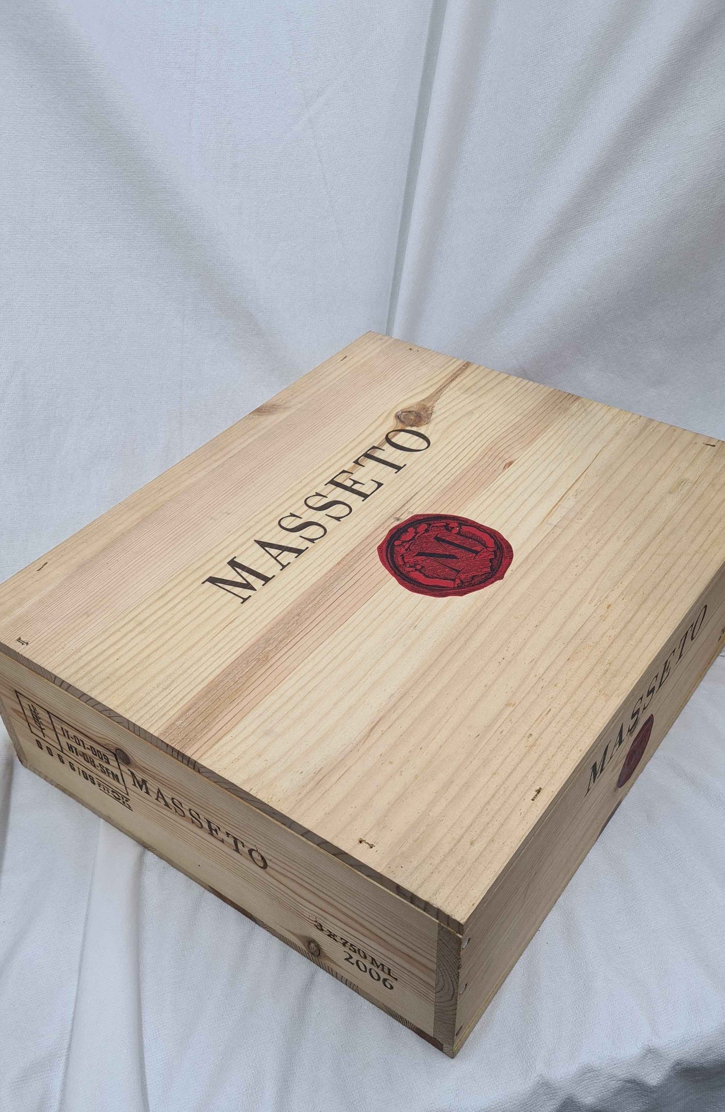 Bottiglia di vino Masseto 2006 Toscana IGT | Vino Rosso 100% Merlot
