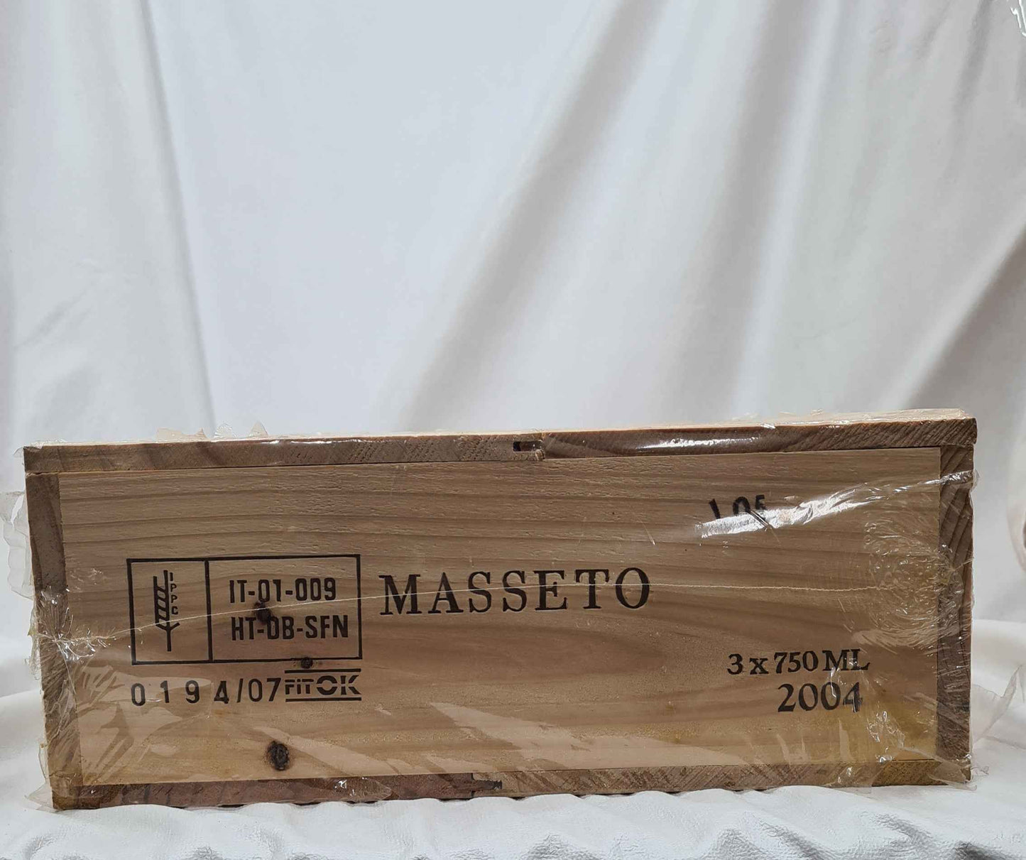 Bottiglia di vino Masseto 2004 Toscana IGT | Vino Rosso 100% Merlot