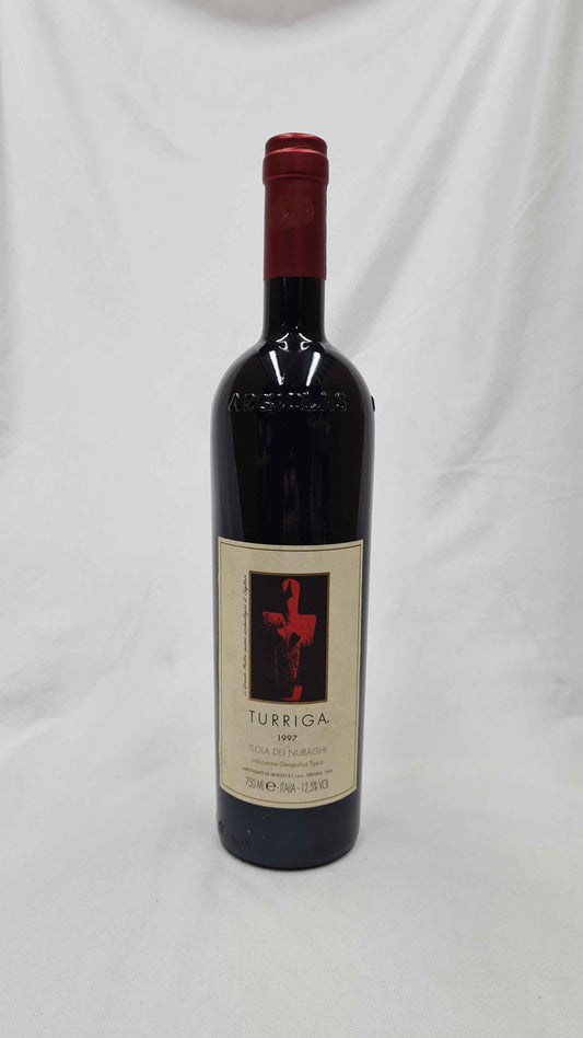 Bottiglia di vino ​Turriga 1997 Isola dei Nuraghi IGT | Vino Rosso Cantine Argiolas