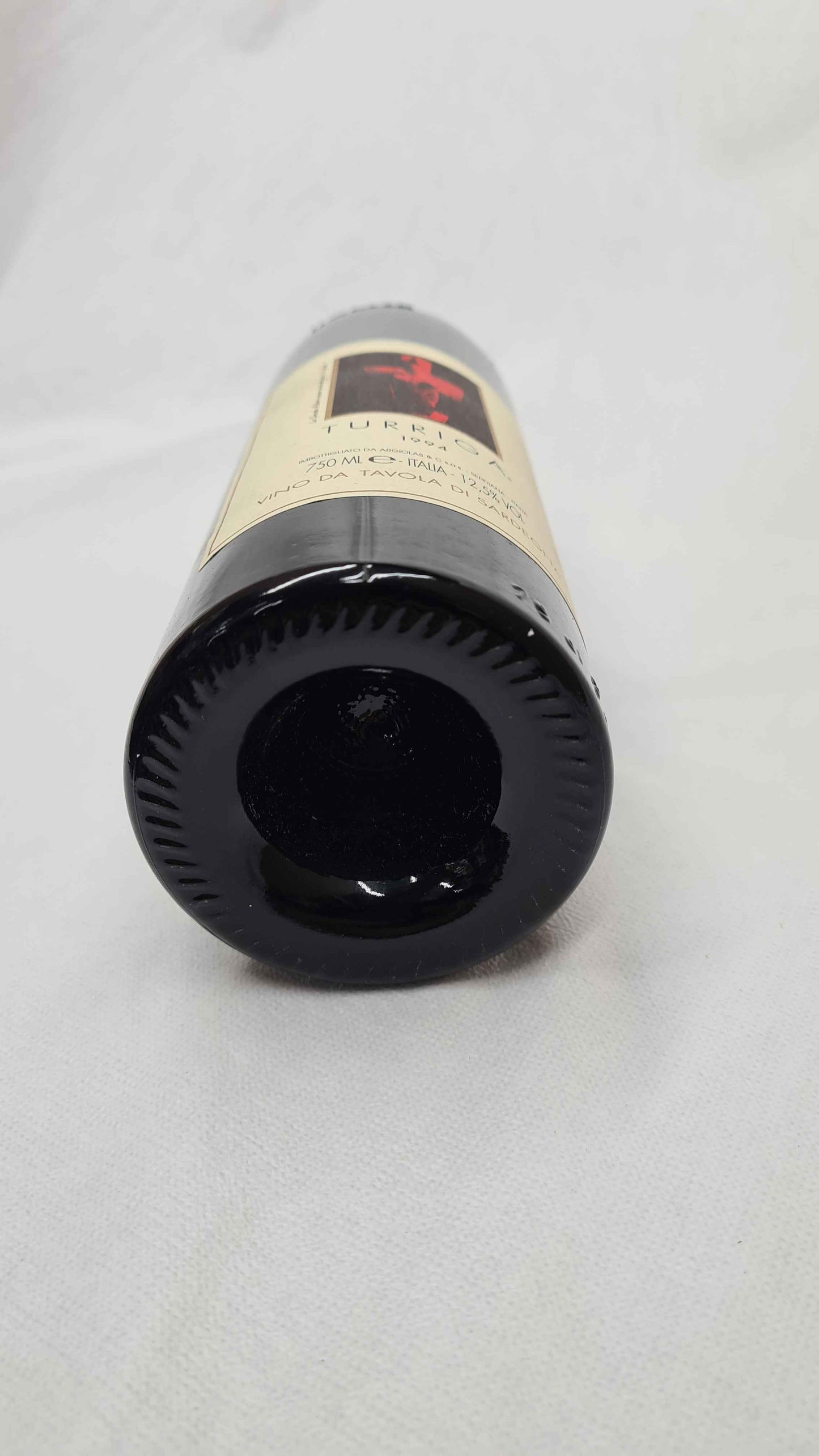 Bottiglia di vino ​Turriga 1994 Isola dei Nuraghi IGT | Vino Rosso Cantine Argiolas