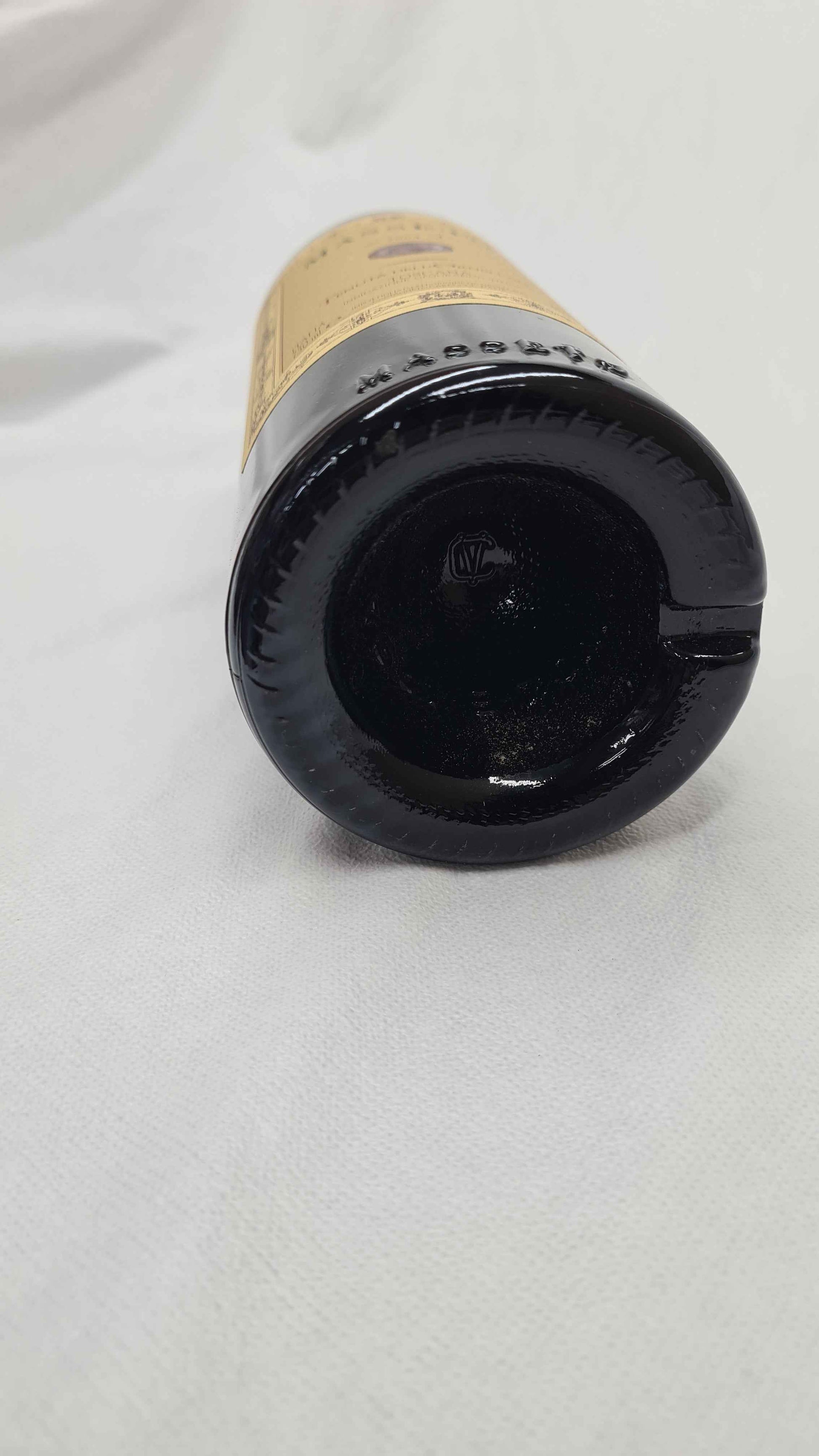 Bottiglia di vino ​Masseto 2004 Toscana IGT | Vino Rosso 100% Merlot