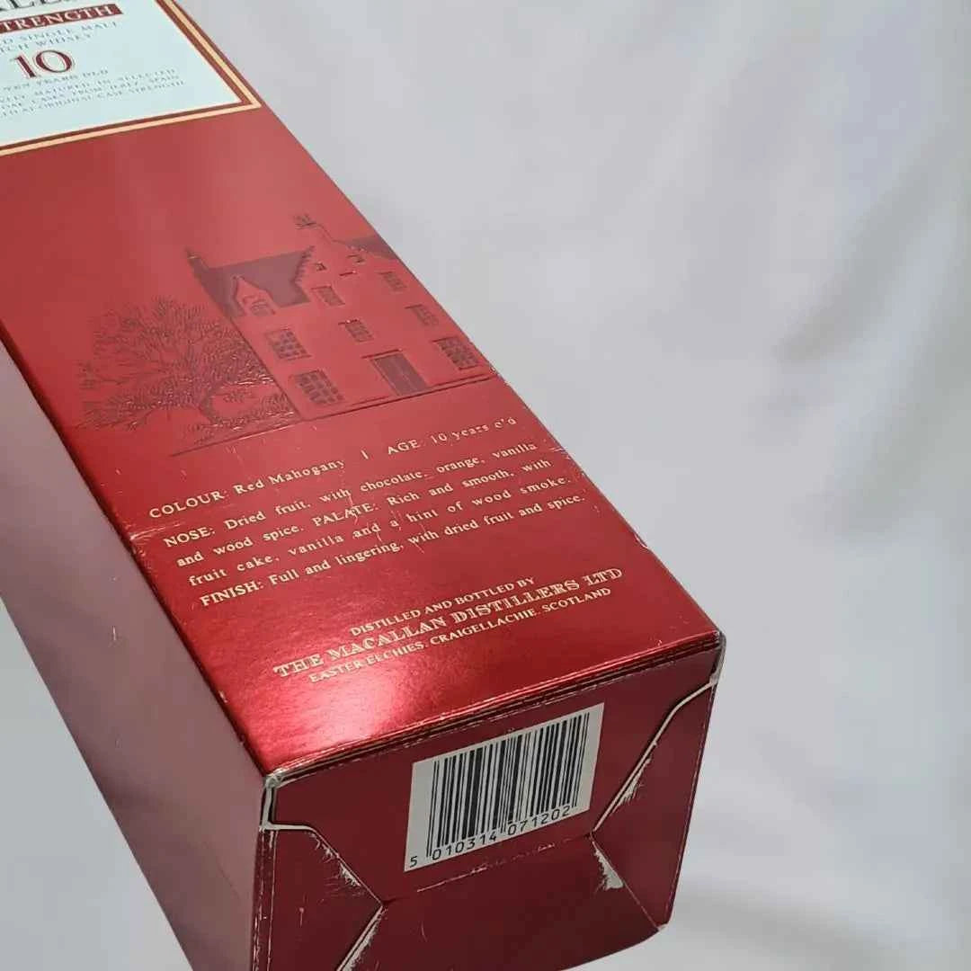 Bottiglia di scotch whisky ​Macallan 10 years old Cask Strength 58,4% 1L | Single Malt | Sherry Wood Cask - Timeless Whisky