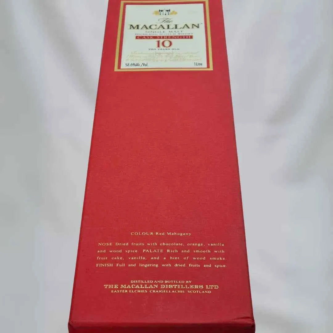 Bottiglia di scotch whisky ​Macallan 10 years old Scotch Whisky | Single Malt Cask Strength | 1L 58,6% | Sherry Wood Cask