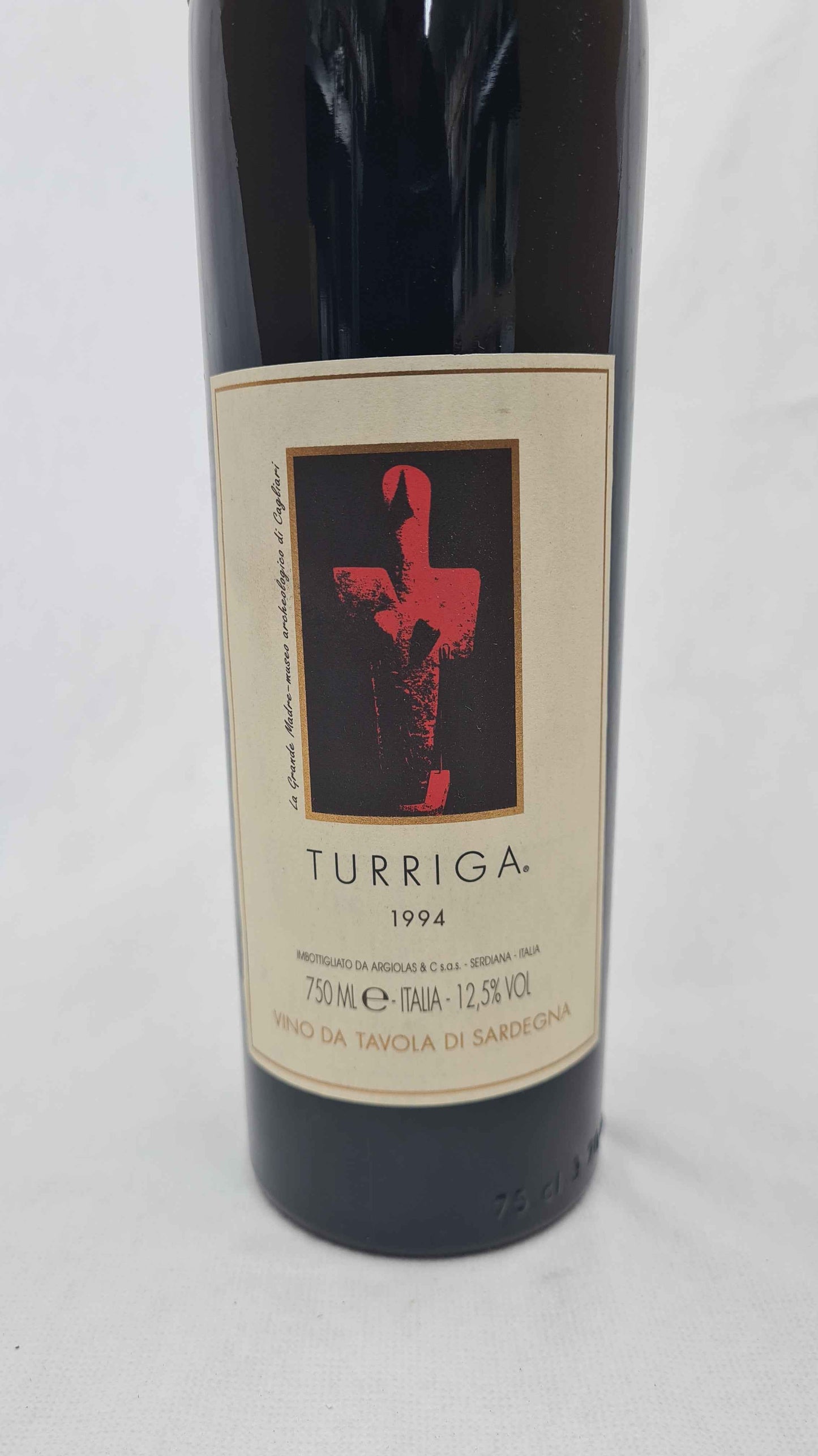 Bottiglia di vino ​Turriga 1994 Isola dei Nuraghi IGT | Vino Rosso Cantine Argiolas